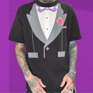 Vintage delta pro tuxedo t shirt black purple fits men’s XL nice condition